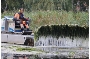 Truxor Amphibienboot im Einsatz gegen die Algen auf dem Kleinen Frankenteich