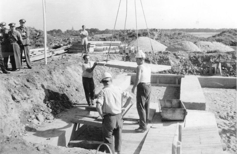 Bikldrechte_Stadtarchiv_Stralsund_Grundsteinlegung Knieper West I, 26. August 1964