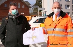 Präsentierten den Plan der Bauarbeiten auf der Kreuzung: Abteilungsleiter Stephan Bogusch (l.) und Oberbürgermeister Alexander Badrow.