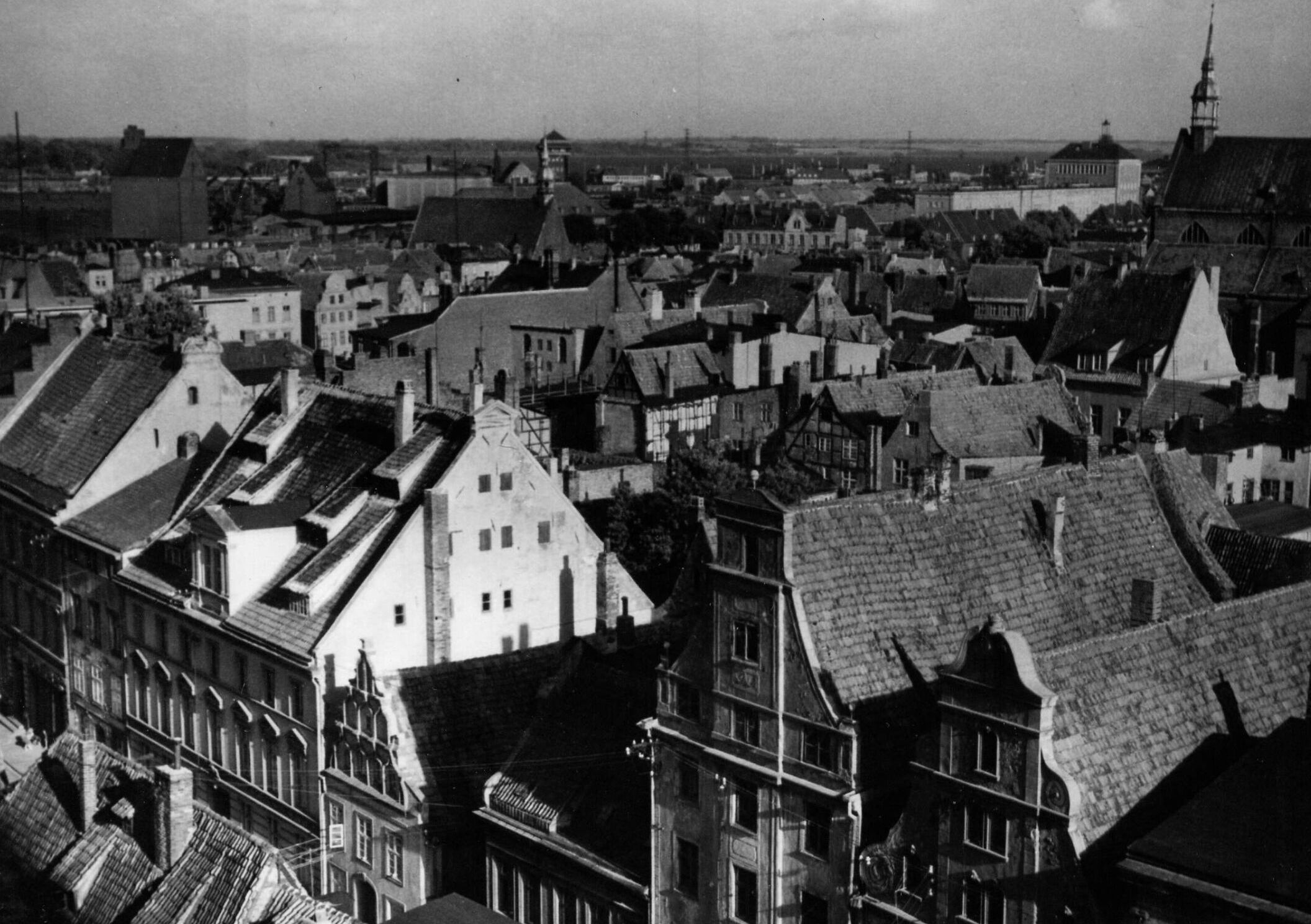 Die Dächer Stralsunds im Jahr 1961.