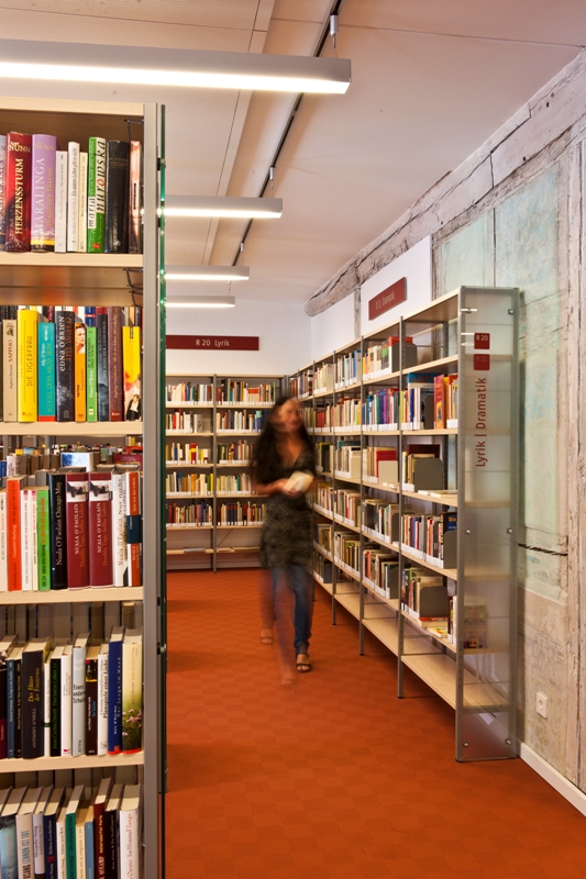 Bookshelfs, photo: Jörn Lehmann
